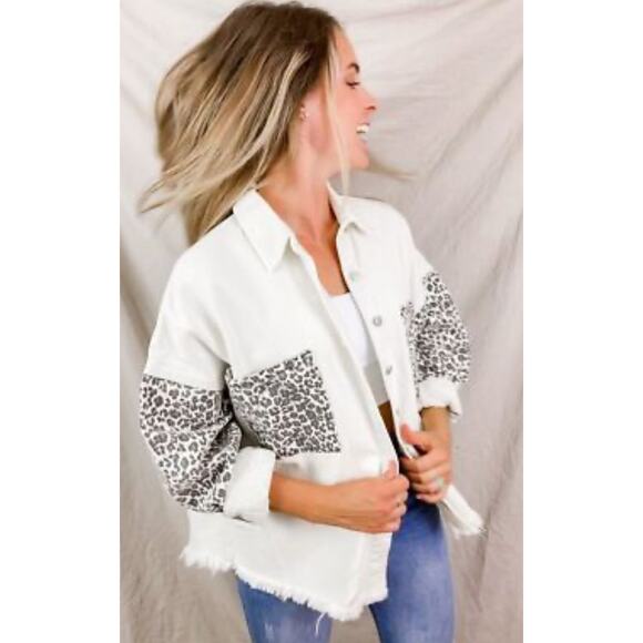 POL from Anthropologie White and Leopard Denim Oversized Jean Jacket in Size L - Picture 2 of 7